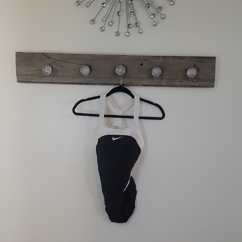 Nike Monochrome Athletic Swimsuit SZ 4 - Picture 1 of 6